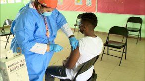 Autoridades piden a mayores de 12 años de Panamá Este acudir a vacunación