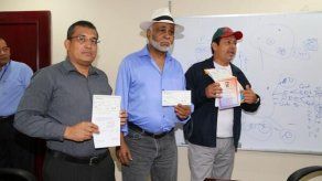 Candidatos independientes reciben financiamiento público preelectoral