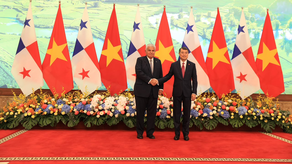 Mulino regresa con acuerdos de Vietnam