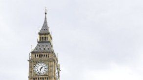 Parlamento británico aprueba elecciones anticipadas el 8 de junio