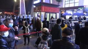 Wuhan al fin sin restricciones mientras el coronavirus deja más de 80.000 muerto