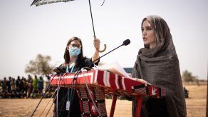 Angelina Jolie firma una nueva guía de Amnistía Internacional sobre los derechos de la infancia