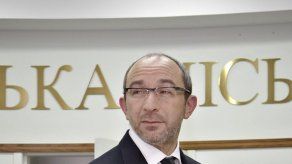 Tirotean al alcalde de la principal ciudad del este de Ucrania