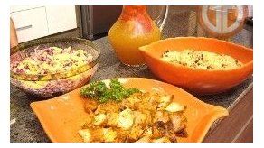 Ensalada de repollo con mango