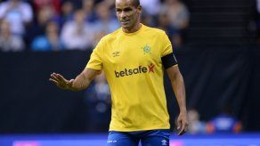 Rivaldo sale en defensa de Neymar: Si tienes que caer con las faltas