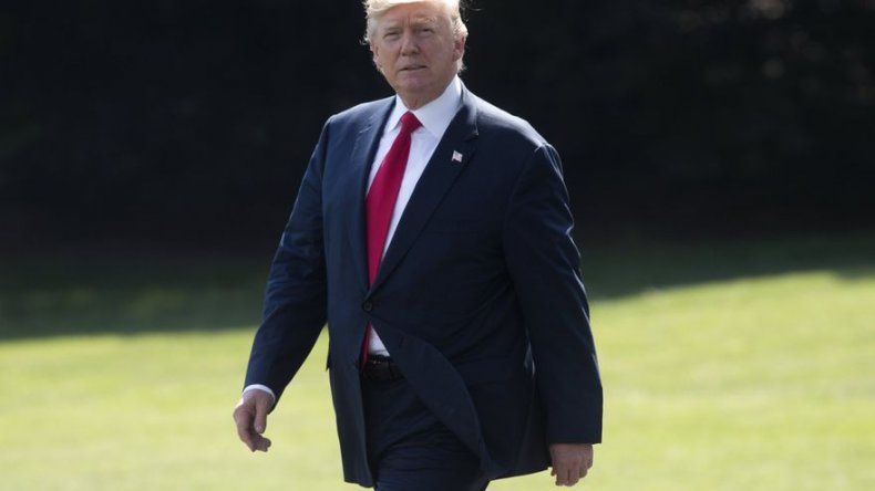 Trump afirma que no descarta una opción militar en Venezuela