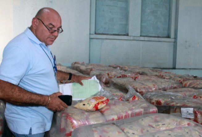 Aupsa retiene contenedores de arroz con gorgojos procedentes de Brasil