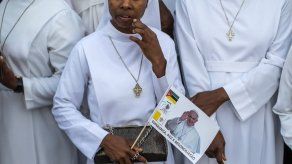 Francisco lleva mensaje de paz y reconciliación a Mozambique