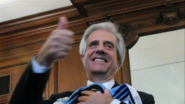 Expresidente uruguayo Tabaré Vázquez recibe honoris causa en Buenos Aires