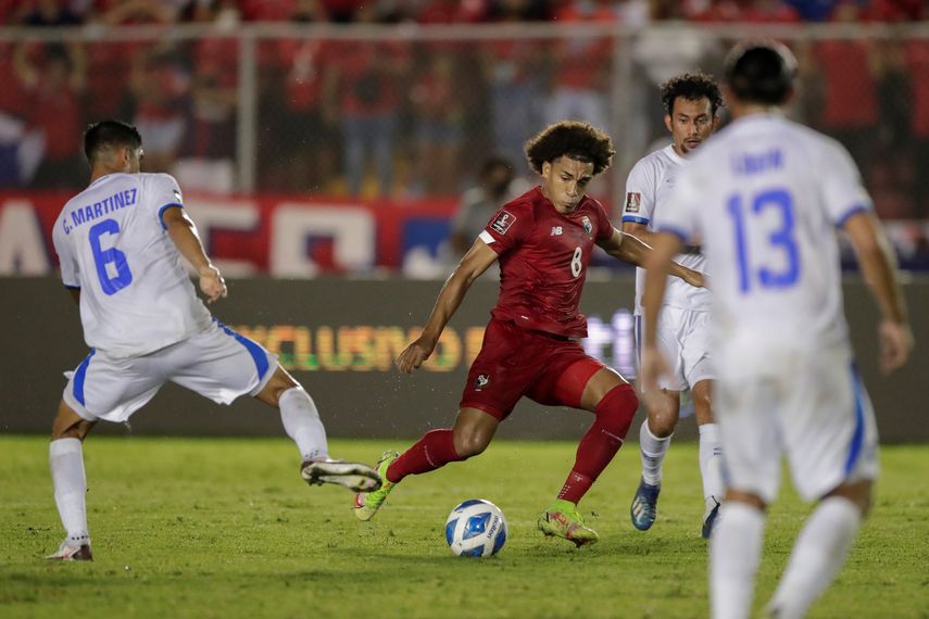 Adalberto Carrasquilla se quedará en el Houston Dynamo de la MLS