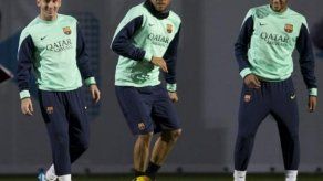 Alves pide que le devuelvan el empleo a quien le lanzó el guineo