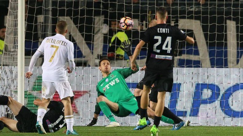 Atalanta asegura boleto a Liga Europa y Fiorentina remonta