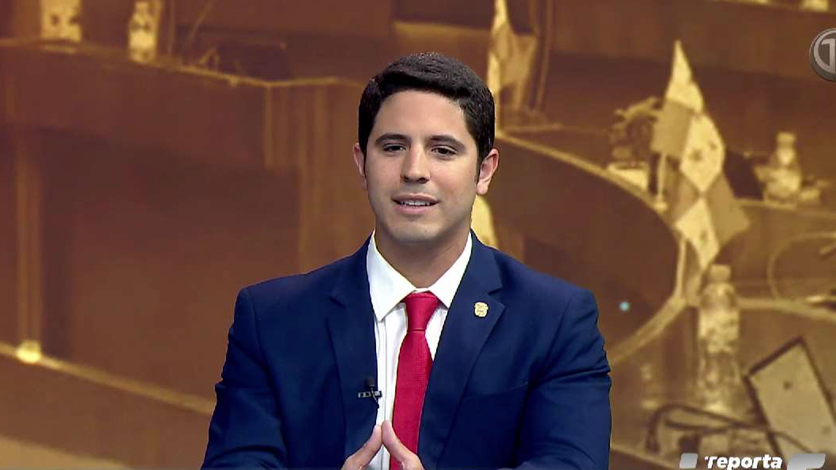 Diputado Barboni defiende permanencia en el Pleno