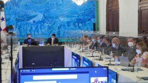 El Consejo de Gabinete.