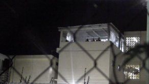 Mueren tres prisioneros en motín en cárcel de México