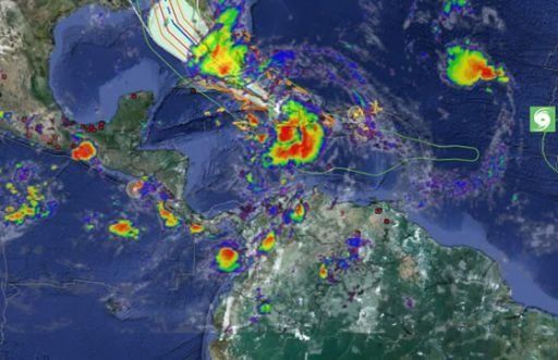 Cuba en máxima alerta ante proximidad de Isaac; evacuan turistas