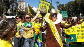 Hasta la Yuca salió a protestar en las calles de Brasil