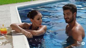 Maxi Iglesias niega su supuesto romance con Viviana Saccone