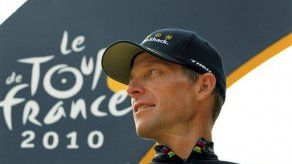 Silencio de organizadores de Tour sobre Armstrong