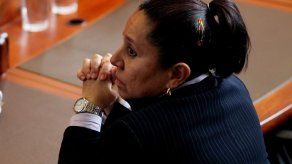 Dan permiso de 3 días a exjefa inteligencia de Colombia presa por espionaje