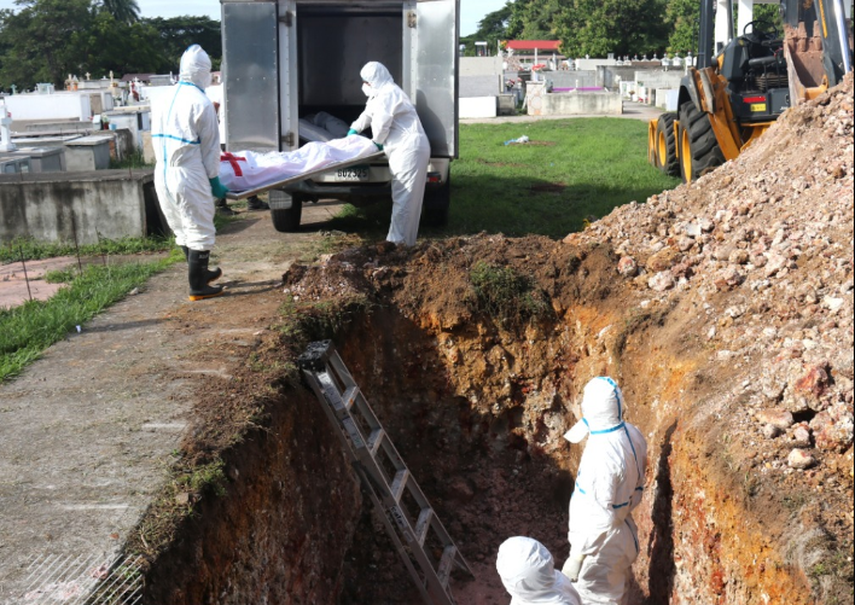 Instituto de Ciencias Forenses realiza sepelio de restos humanos identificados.