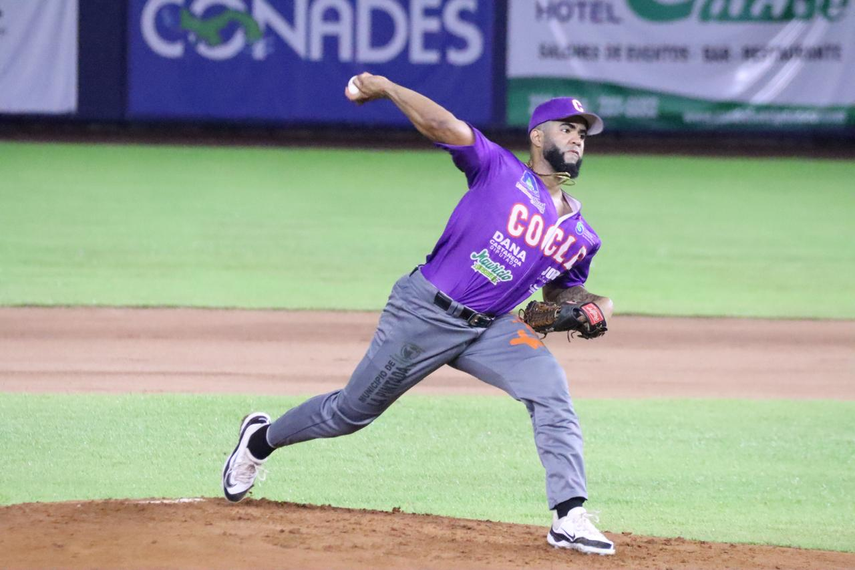 Béisbol Mayor 2025: Coclé pegó primero en la Serie Final ante Bocas del Toro