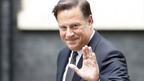 Presidente Varela regresa a Panamá tras culminar gira por Reino Unido