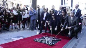 Maná ensalza la fuerza de los latinos al recibir su estrella en Hollywood