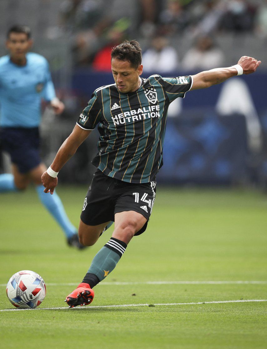 MLS: Chicharito Hernández elegido Jugador del Mes.