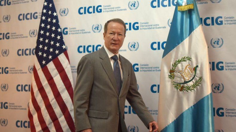 Funcionario de EEUU para narcóticos y seguridad se reunirá con Jimmy Morales