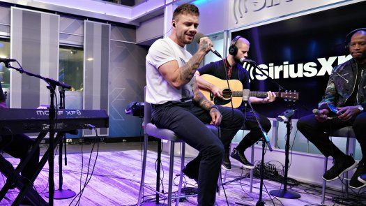 Liam Payne pinta un retrato del duque de Edimburgo como homenaje