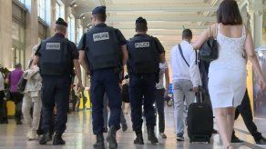 El duro camino de superación de las víctimas de atentados del 13-N en París