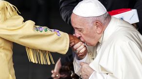 Papa Francisco, líder de la Iglesia católica. Papa Francisco, líder de la Iglesia católica.