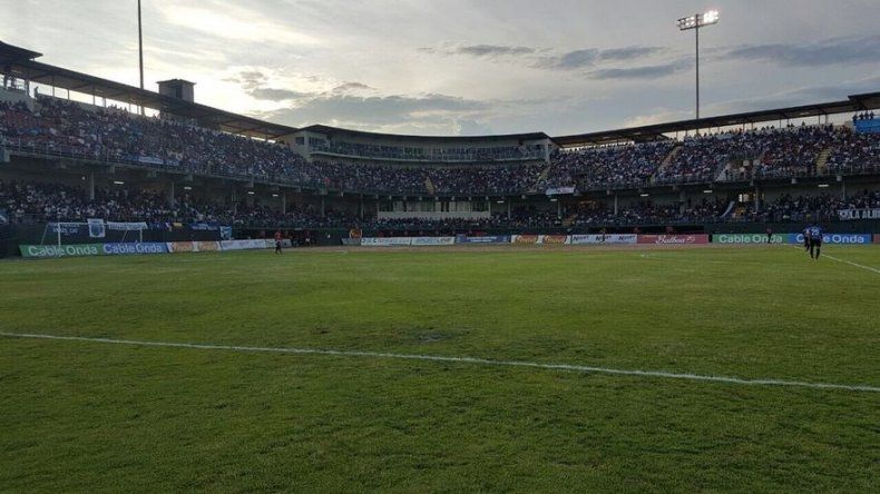 Tauro y Veragüense empataron 1-1 en el Omar Torrijos