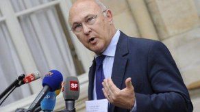 Interponen demanda contra ex presidente francés Sarkozy