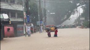 Lluvias torrenciales en India y Bangladés dejan decenas de muertos