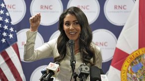 En el sur de Texas, los demócratas se aferraron a dos de los tres distritos peleados fuertemente por los candidatos republicanos latinos.