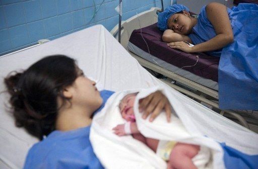 ONU pide educación ante 16 millones de embarazos adolescentes