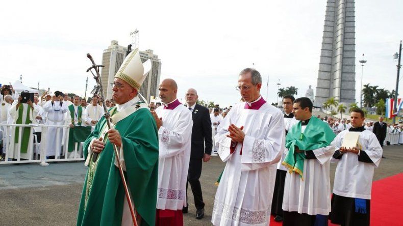 Papa Francisco oficia su primera misa en Cuba