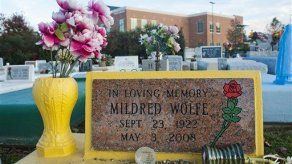 Concejal de Luisiana propone prohibir tumbas coloridas