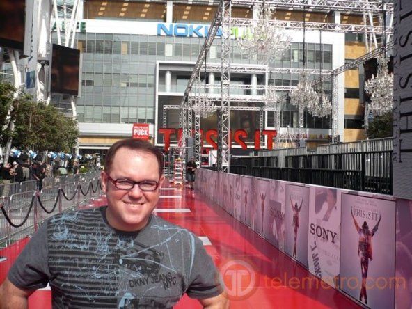 Alex Medela en el estreno de This is it