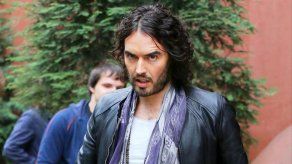 Russell Brand intentó que Tom Cruise le iniciara en la cienciología