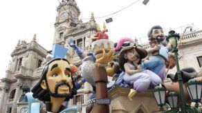 Pinceladas de arte y color decoran Valencia en sus fiestas tradicionales