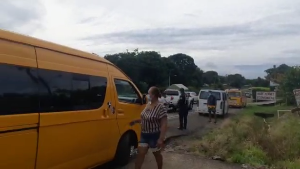 Varios busitos retenidos en punto de control e hisopado express de Capira por incumplir las normas
