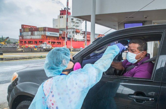 Canal de Panamá mantiene su tránsito protegiendo a su fuerza laboral