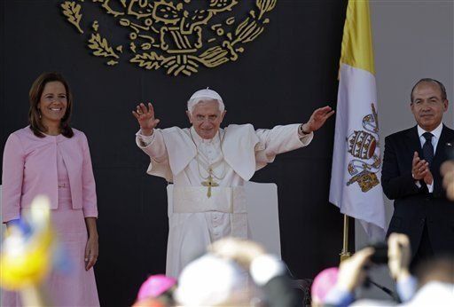 Benedicto XVI llegó a México en su primera visita oficial