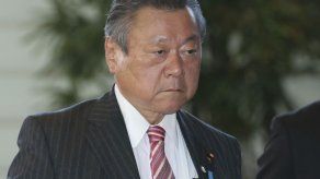 Ministro japonés de Ciberseguridad nunca usó una computadora