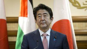 Japón revisa todas las vías posibles para liberar a rehenes