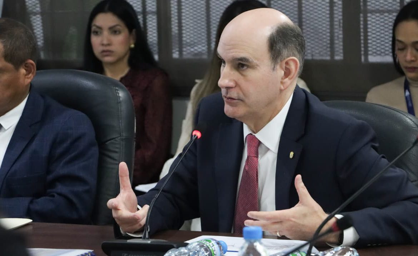 MEF explica cómo deuda y compromisos incluyen pagos
