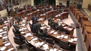 Diputados trabajan en una propuesta para aumentarse el salario